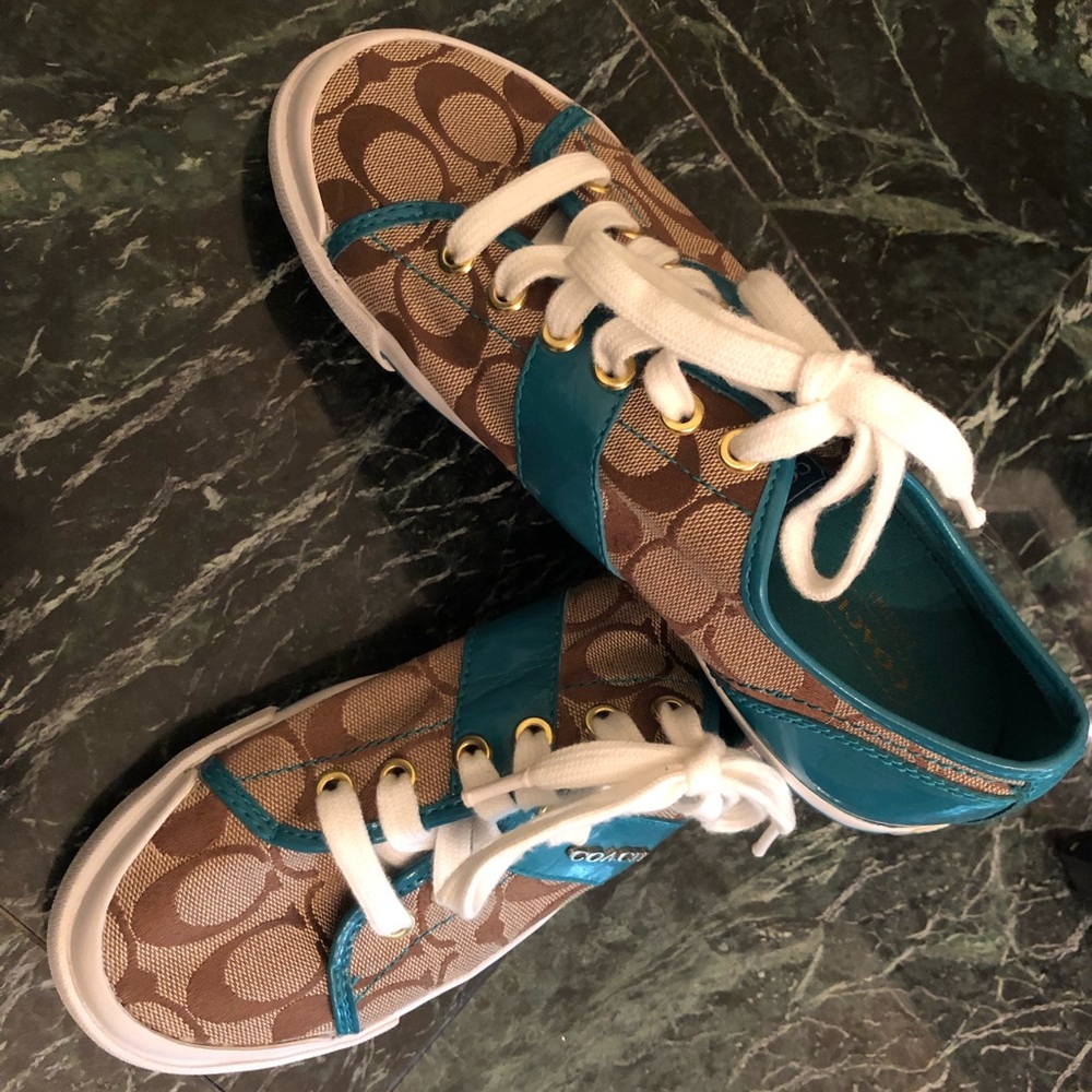 New Coach Fillmore Tan Signature Shoes